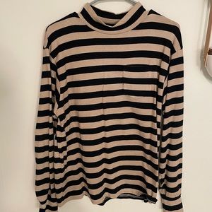 Brandy Melville Crew Neck Long Sleeve